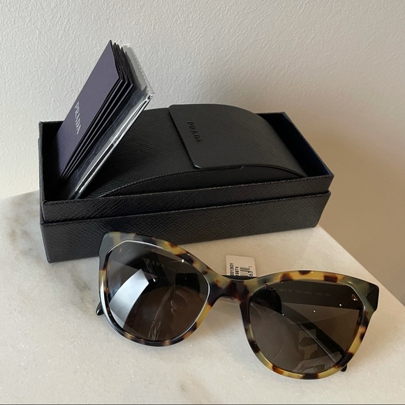 Prada cat eye tortoiseshell sunglasses - Picture 4 of 10